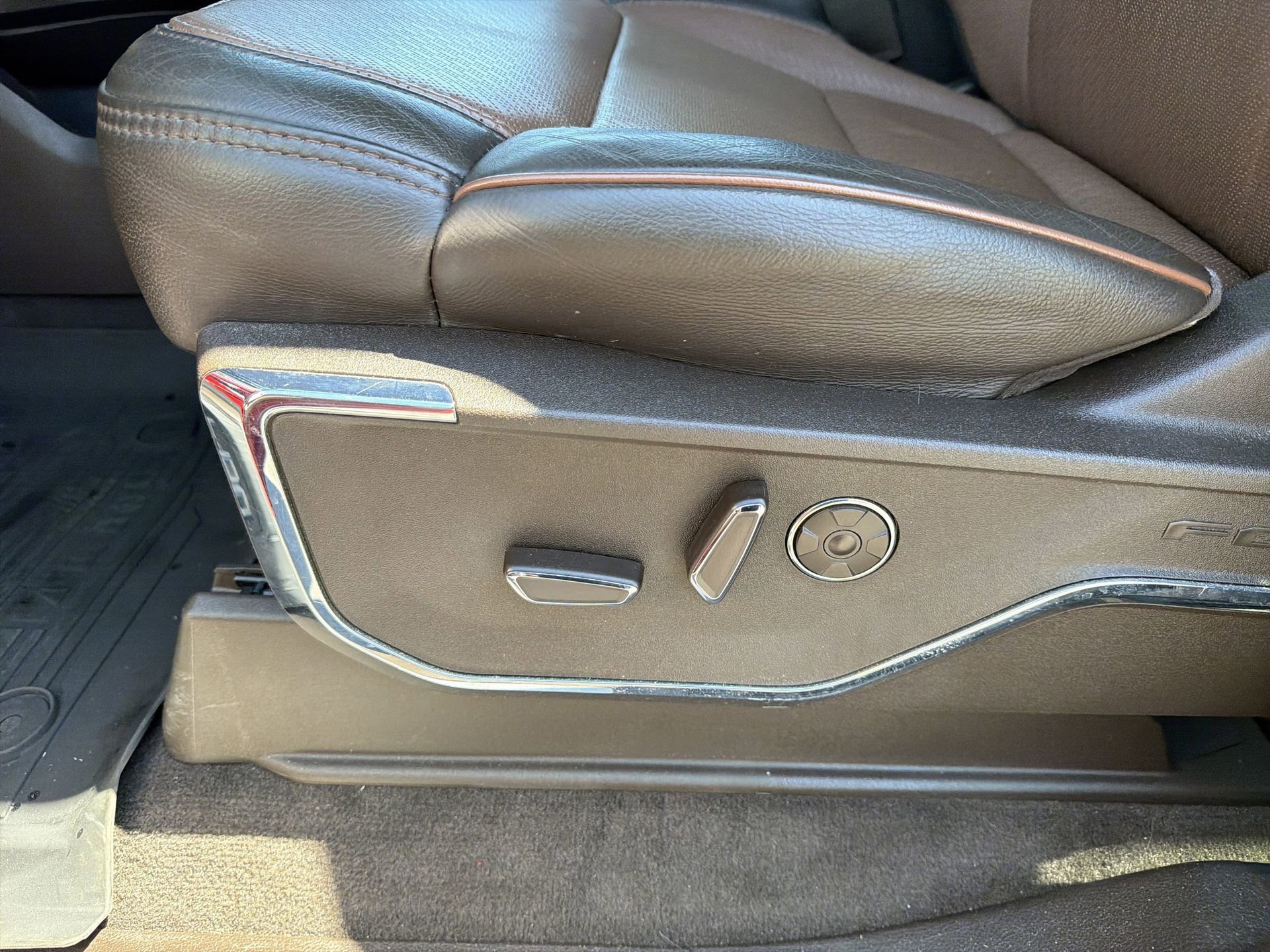 Certified 2022 Ford F150 King Ranch w/ Equipment Group 601A High image 29