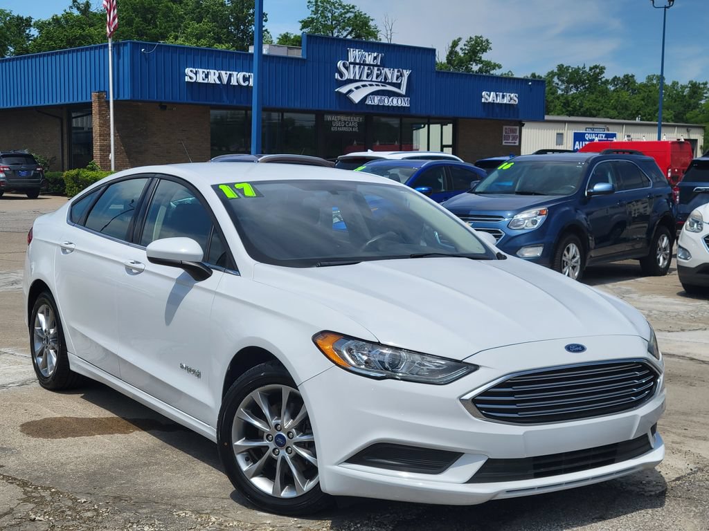 Certified 2017 Ford Fusion SE FWD image 29