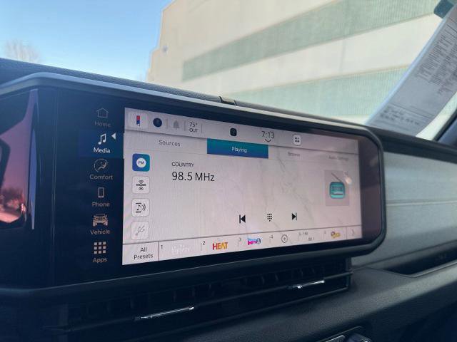 Used 2025 Jeep Wrangler Sport image 27