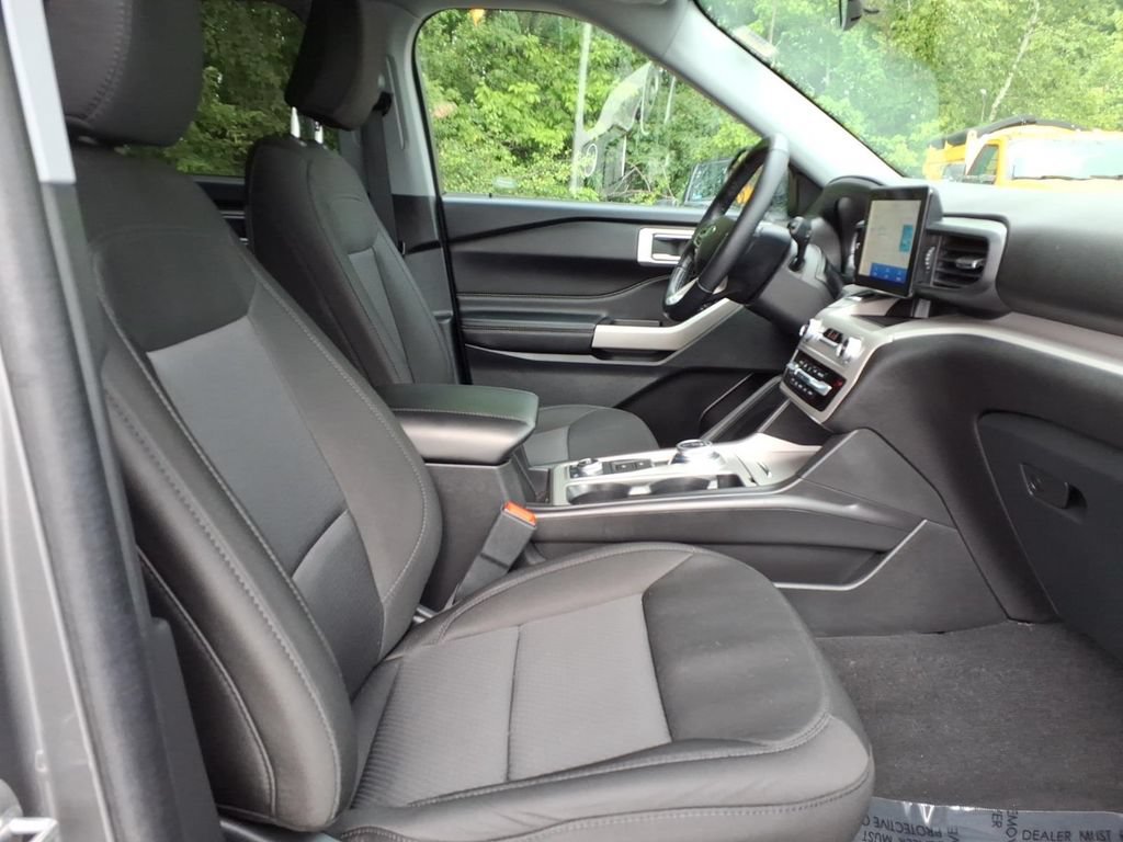 Certified 2023 Ford Explorer XLT AWD/4WD image 10