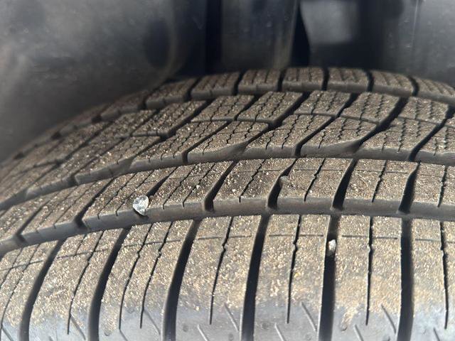 Used 2019 Jeep Cherokee Latitude Plus w/ Comfort/Convenience Group image 35