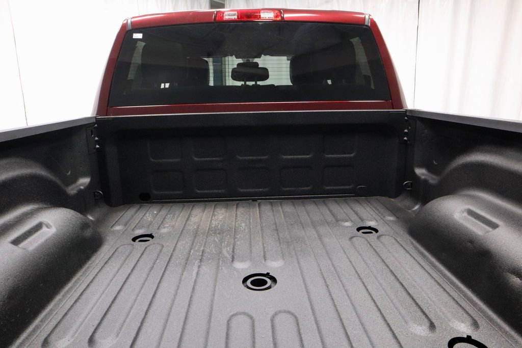 Used 2024 RAM 2500 Tradesman w/ Chrome Appearance Group AWD/4WD image 13