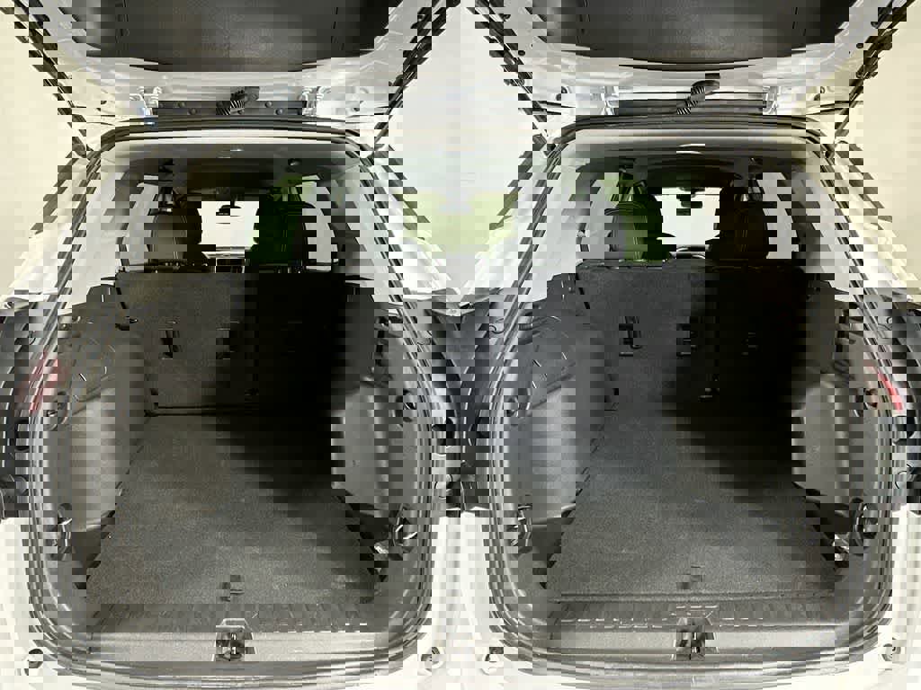 Used 2022 GMC Terrain SLE w/ Driver Convenience Package image 23