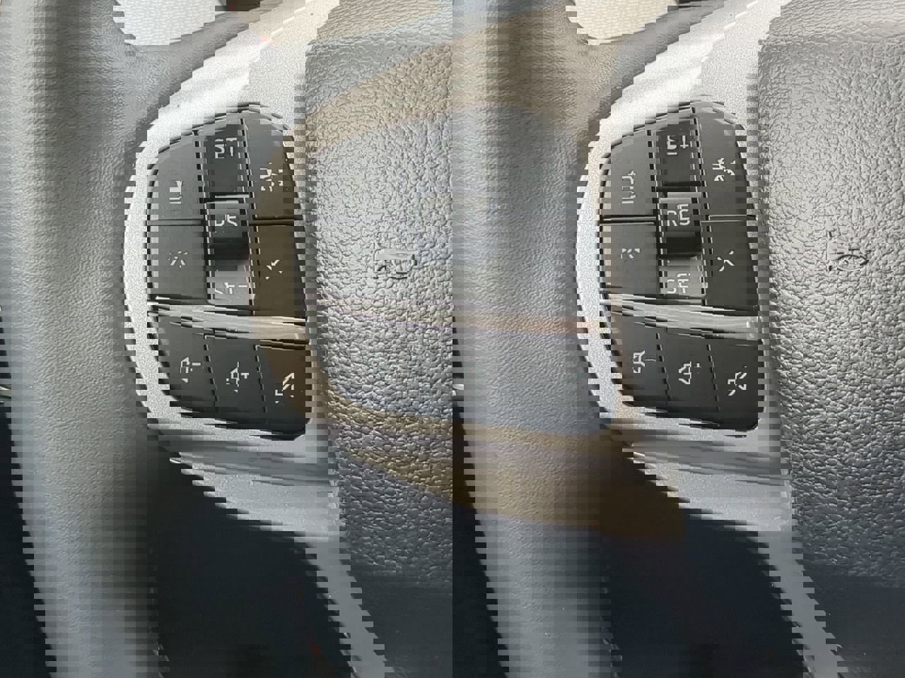 Certified 2025 Ford Explorer Active w/ Active Comfort Package image 23