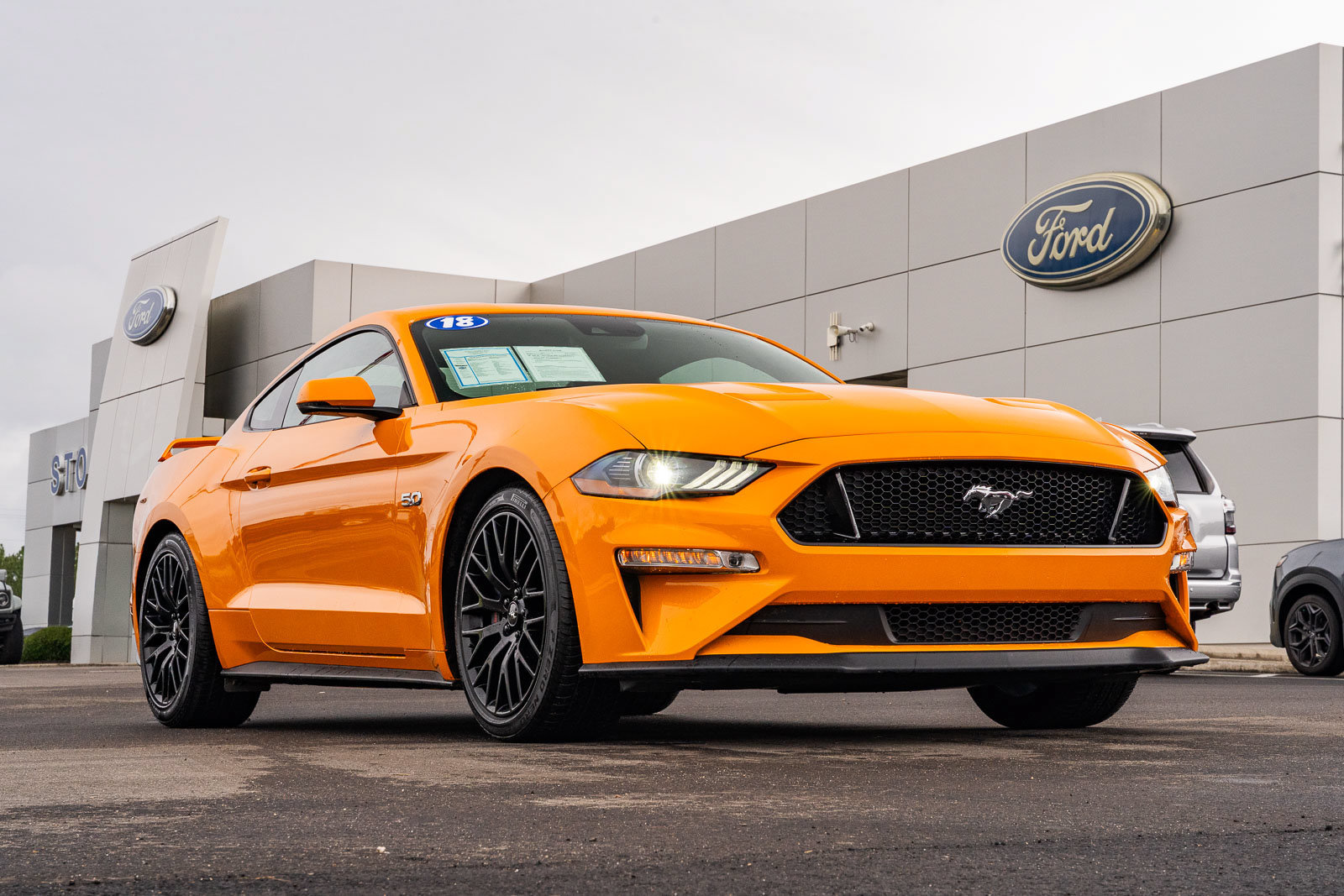 Certified 2018 Ford Mustang GT Premium w/ GT Performance Package RWD image 1