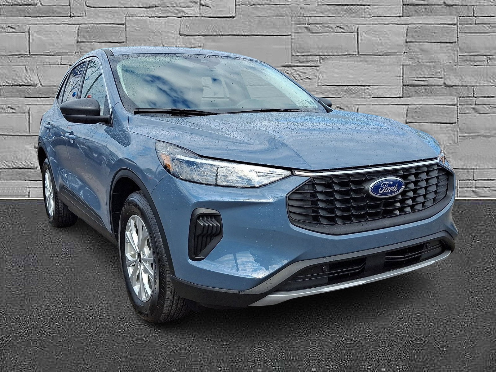Certified 2023 Ford Escape Active AWD/4WD image 2