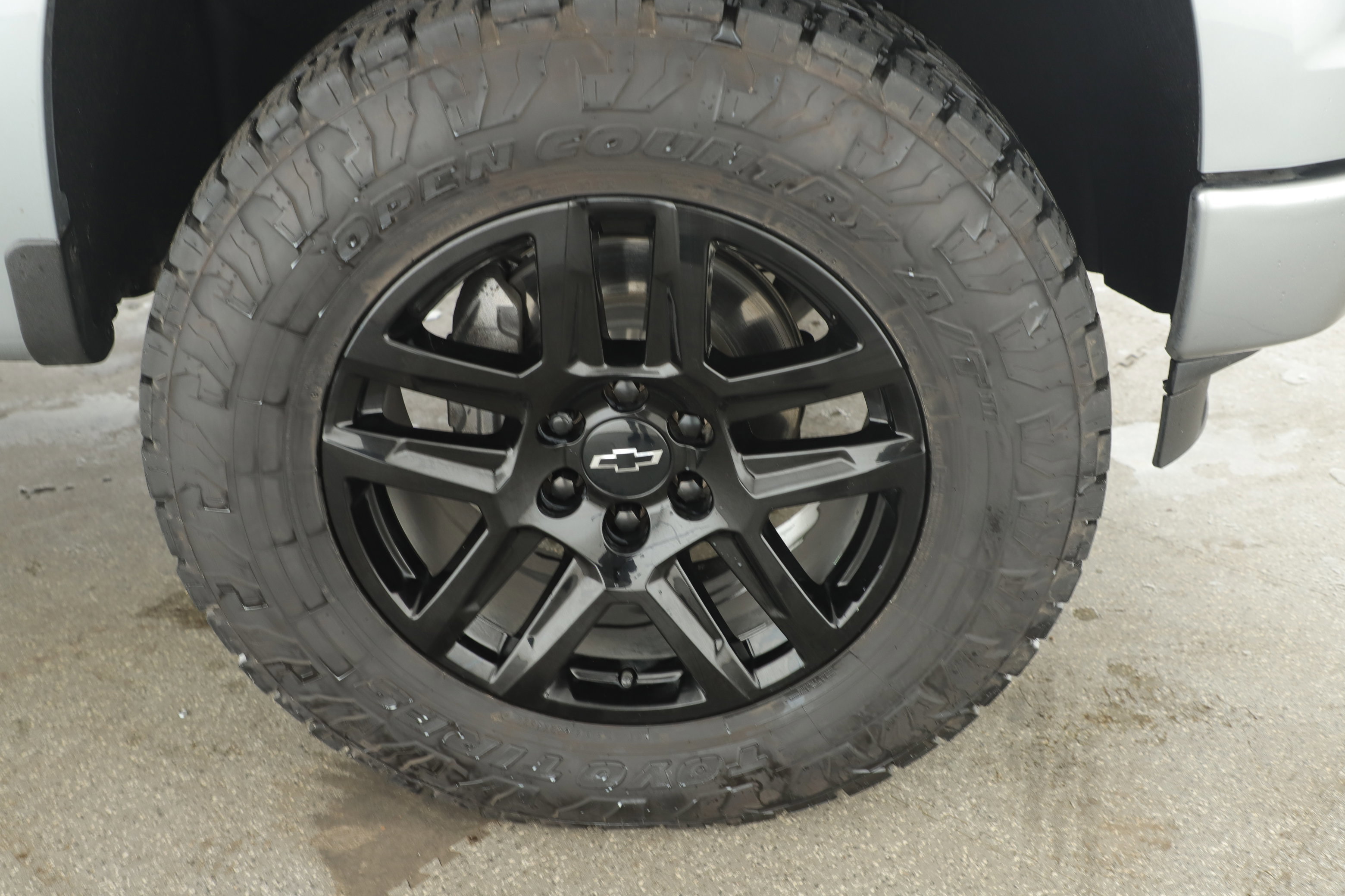 Used 2024 Chevrolet Silverado 1500 Custom w/ Rally Edition image 5