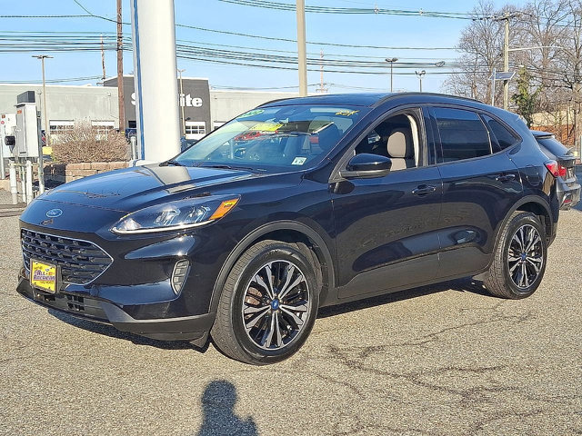 Certified 2022 Ford Escape SE w/ SE Sport Appearance Package AWD/4WD image 2