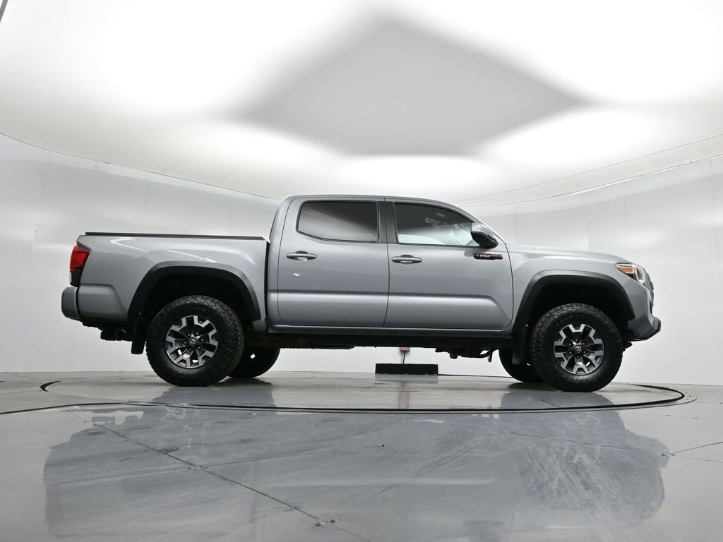 Used 2018 Toyota Tacoma TRD Off-Road image 44
