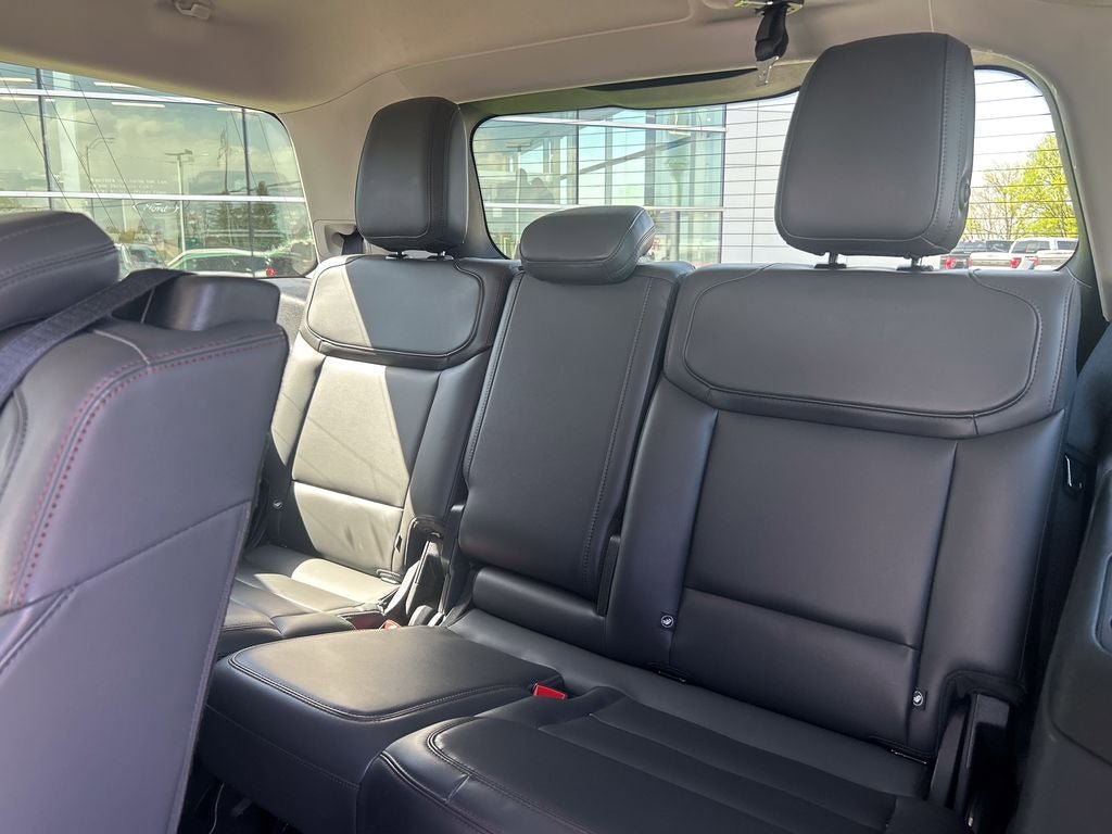 Certified 2025 Ford Expedition Active AWD/4WD image 15