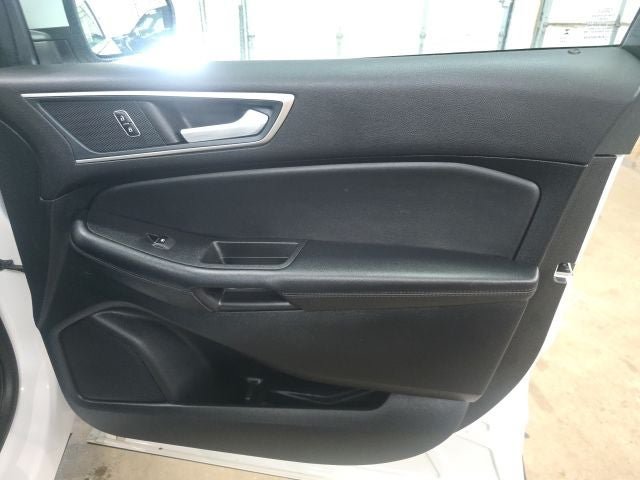 Certified 2024 Ford Edge SEL w/ Convenience Package AWD/4WD image 3