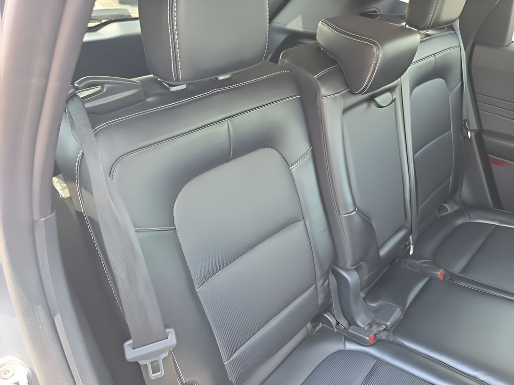 Certified 2024 Ford Escape Platinum AWD/4WD image 28
