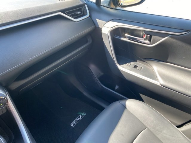 Used 2024 Toyota RAV4 XLE Premium image 28