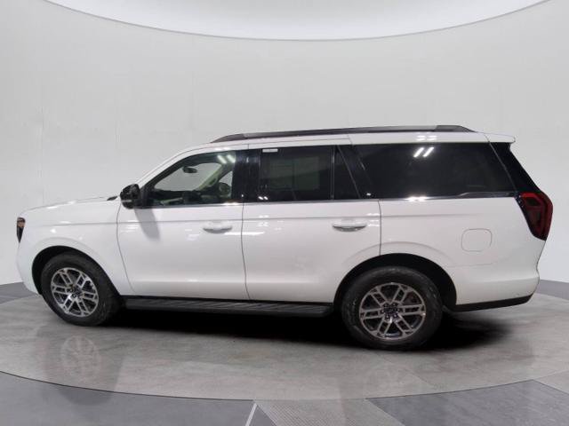 Certified 2025 Ford Expedition Active AWD/4WD image 2