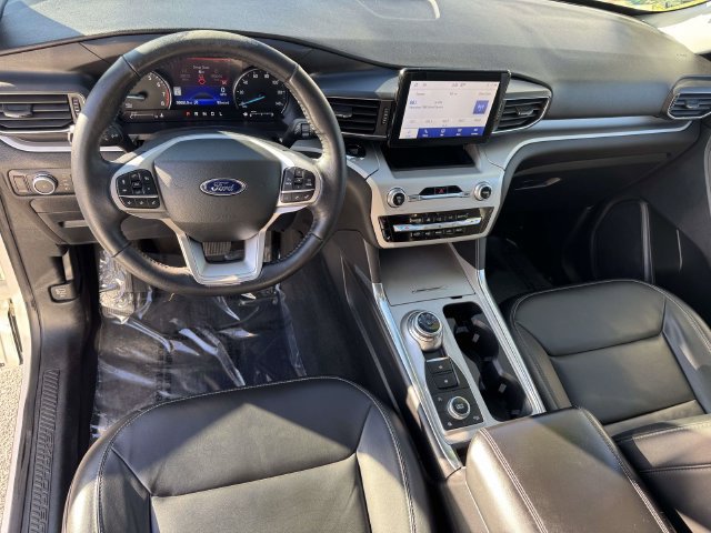 Certified 2022 Ford Explorer XLT w/ Equipment Group 202A AWD/4WD image 21
