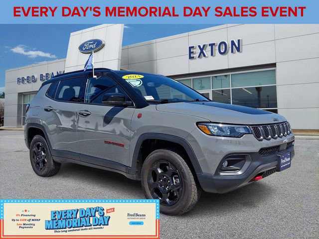 Used 2023 Jeep Compass Trailhawk AWD/4WD image 1
