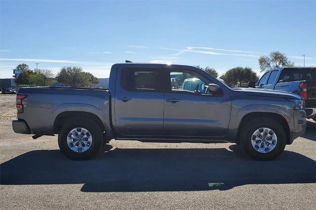 Used 2024 Nissan Frontier SV image 4