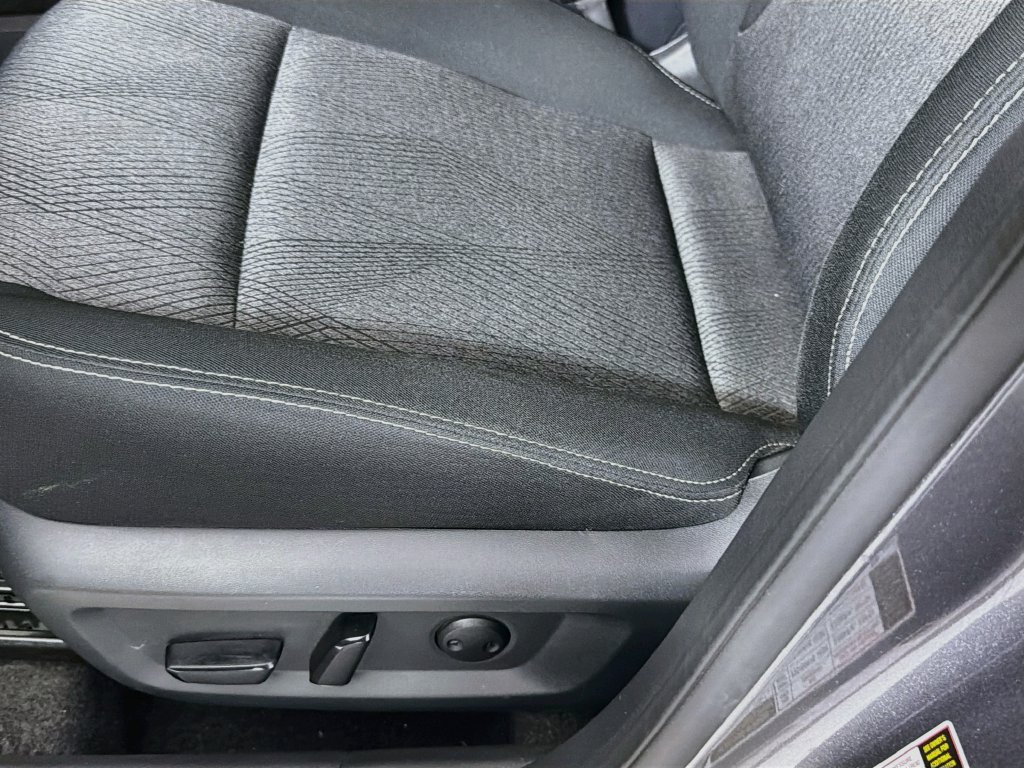 Used 2025 Nissan Rogue SV FWD image 22