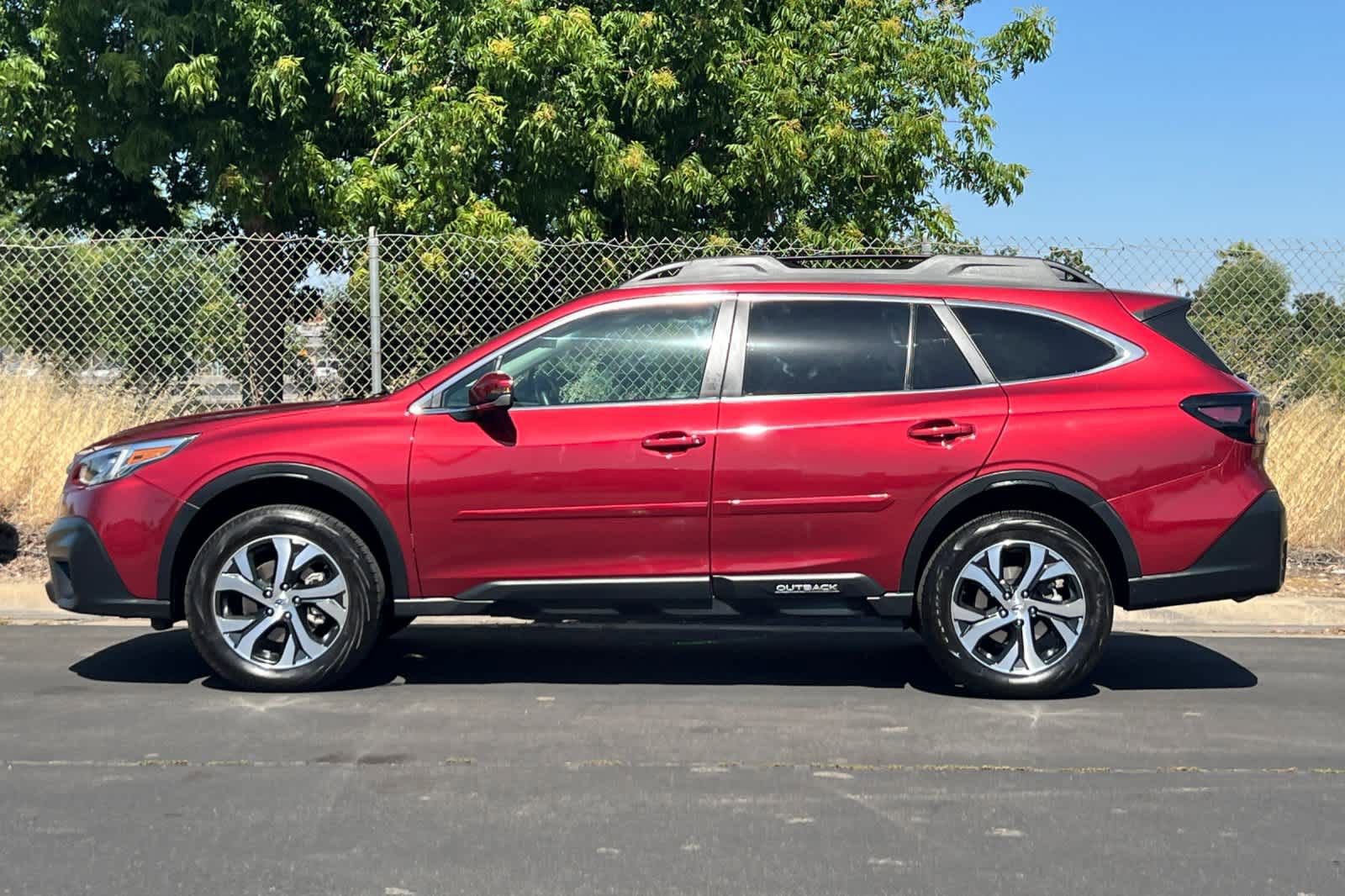 Used 2022 Subaru Outback Limited AWD/4WD image 5