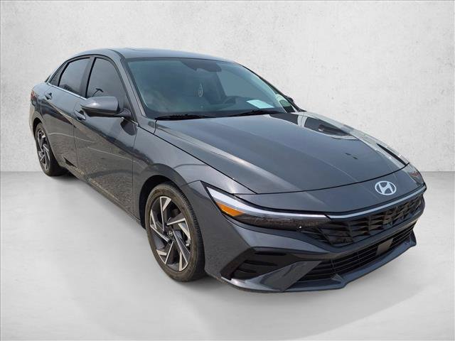 Used 2024 Hyundai Elantra Limited FWD image 3