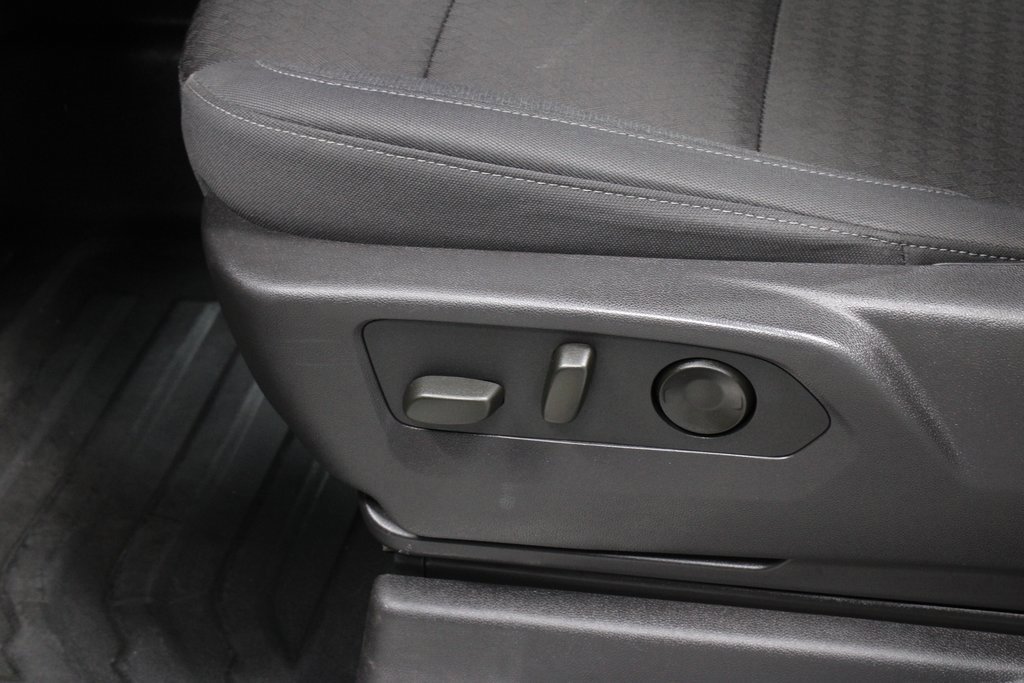 Used 2024 Chevrolet Silverado 1500 LT image 24