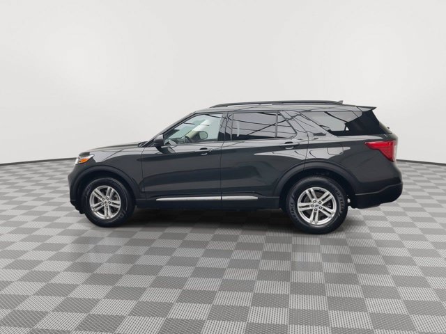 Certified 2023 Ford Explorer XLT w/ Equipment Group 202A AWD/4WD image 39