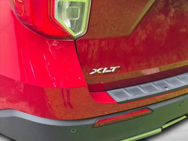 Certified 2023 Ford Explorer XLT w/ Equipment Group 202A AWD/4WD image 13