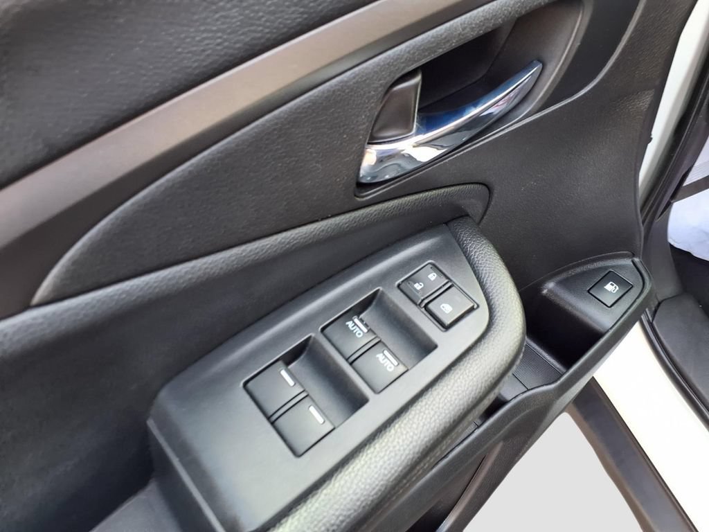 Used 2021 Honda Pilot EX image 23