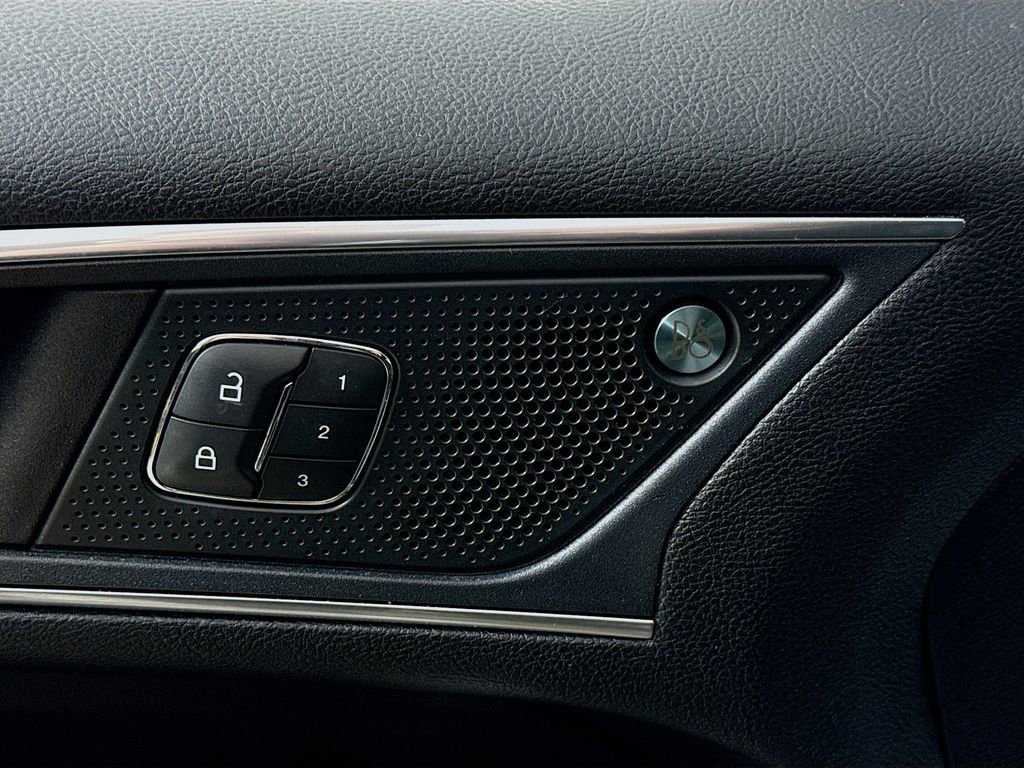 Certified 2022 Ford Edge Titanium w/ Equipment Group 301A image 22