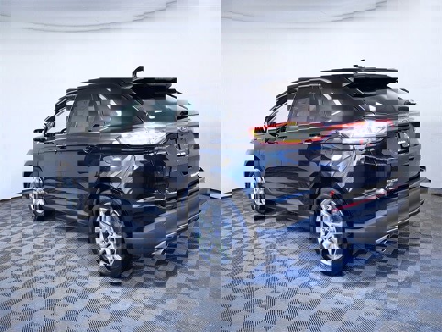 Certified 2018 Ford Edge Titanium image 2