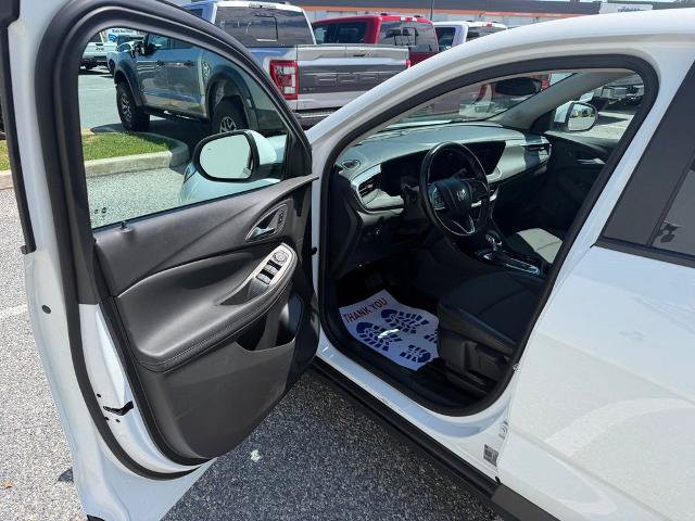 Used 2024 Buick Encore GX Preferred FWD image 10