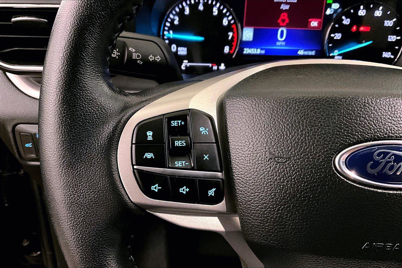 Certified 2022 Ford Explorer XLT w/ Equipment Group 202A image 17