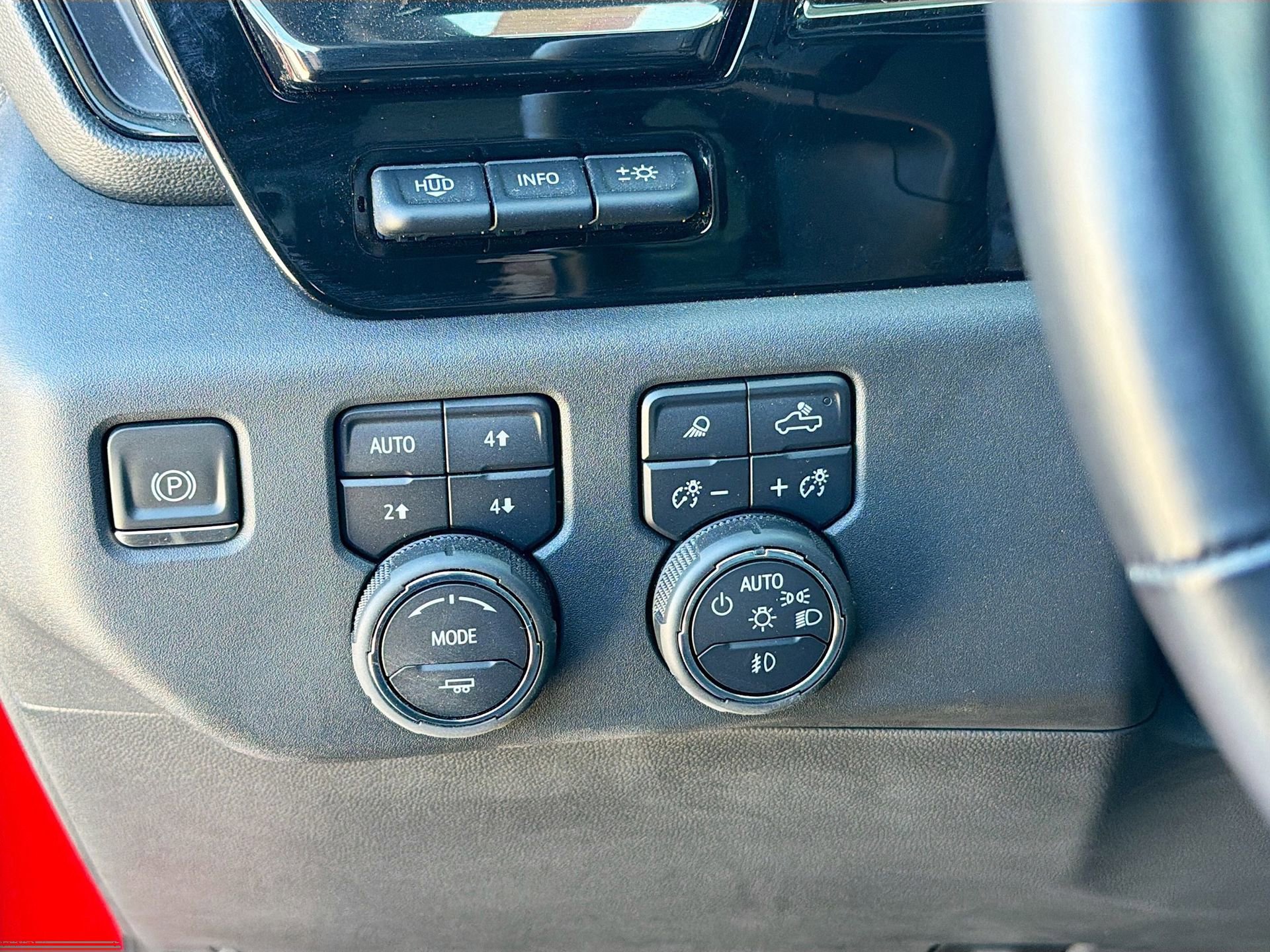 Used 2023 Chevrolet Silverado 1500 ZR2 w/ Technology Package image 14