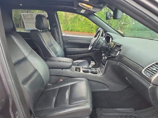 Used 2020 Jeep Grand Cherokee Limited RWD image 15