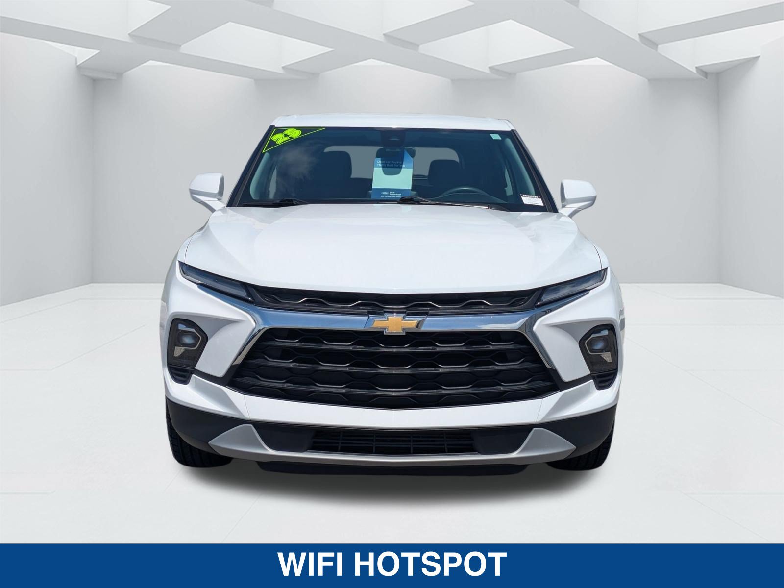 Used 2025 Chevrolet Blazer LT FWD image 9