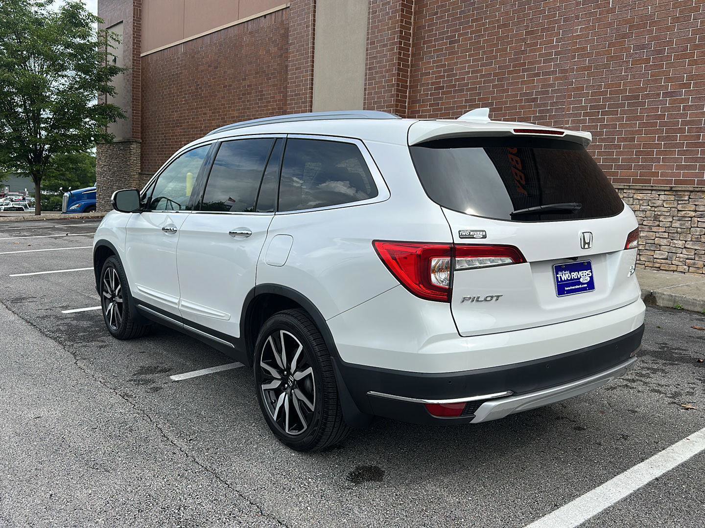 Used 2022 Honda Pilot Elite image 3