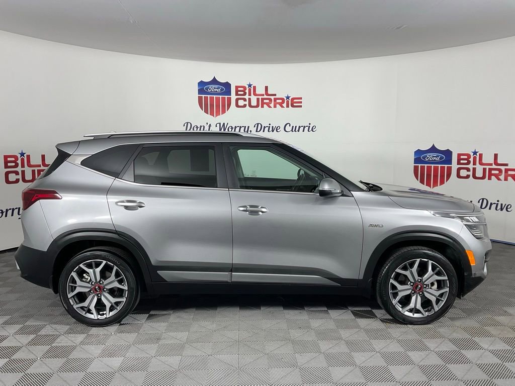 Used 2021 Kia Seltos SX w/ SX Sunroof Package image 2
