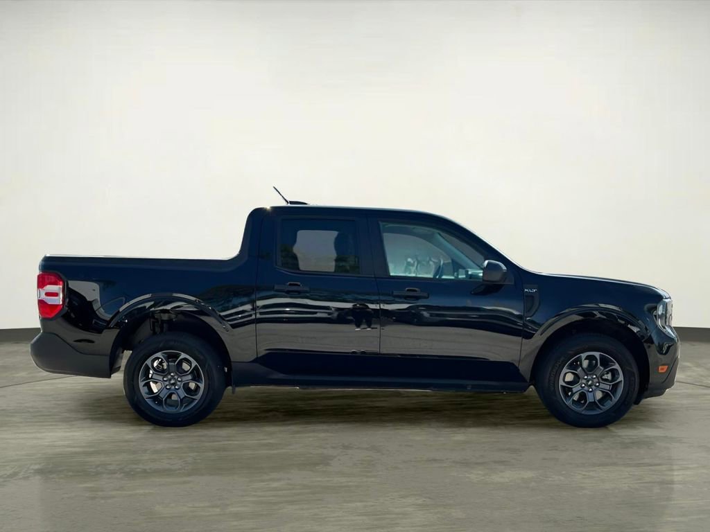 Certified 2025 Ford Maverick XLT w/ Equipment Group 302A AWD/4WD image 11