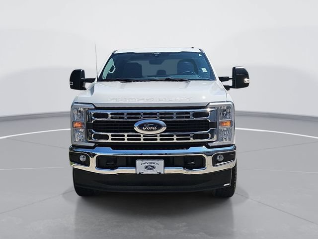 Certified 2025 Ford F250 XLT w/ FX4 Off-Road Package AWD/4WD image 8