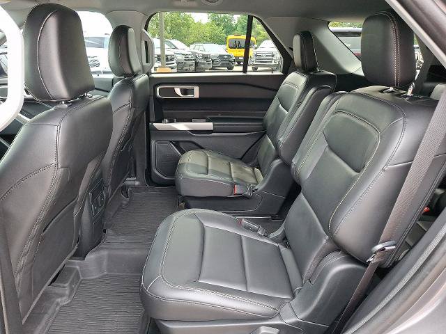 Certified 2023 Ford Explorer XLT w/ Equipment Group 202A AWD/4WD image 10
