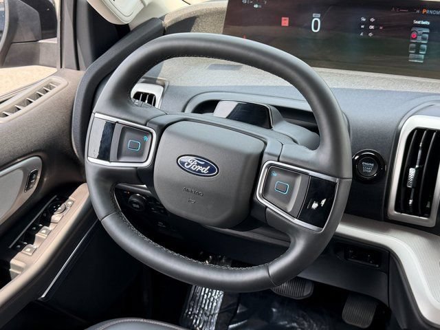 Certified 2025 Ford Expedition Active AWD/4WD image 32