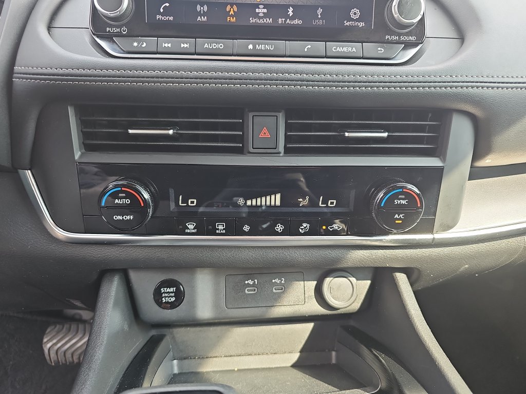 Used 2024 Nissan Rogue SV FWD image 22