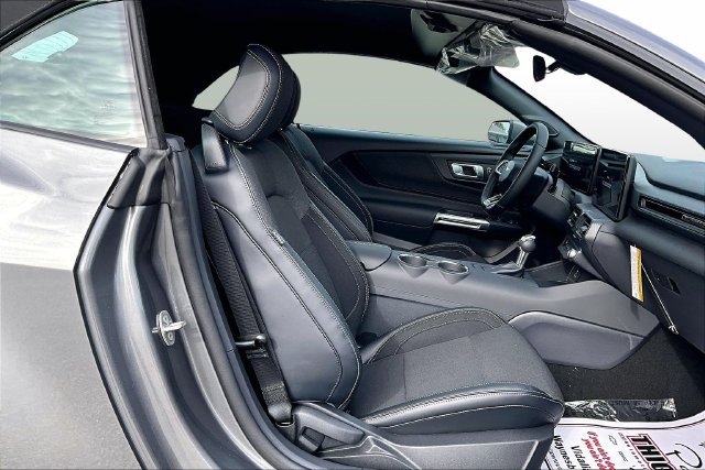 Certified 2026 Ford Mustang Convertible w/ Anti-Theft Package RWD image 9