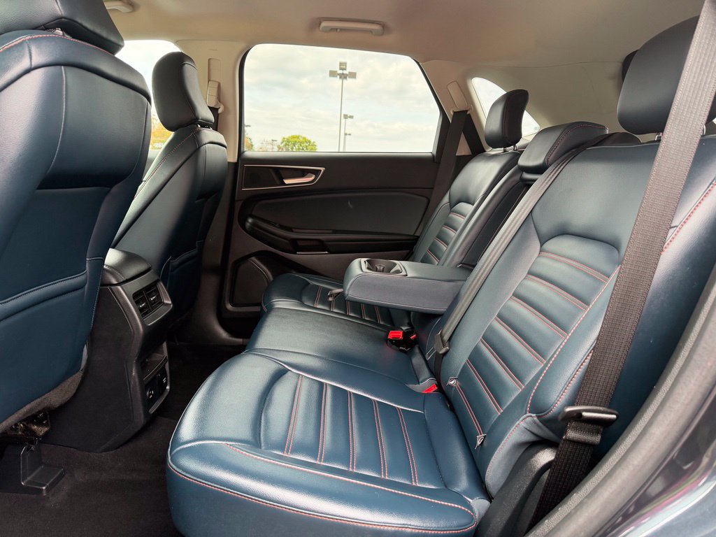 Certified 2022 Ford Edge SEL w/ Sport Appearance Package AWD/4WD image 22