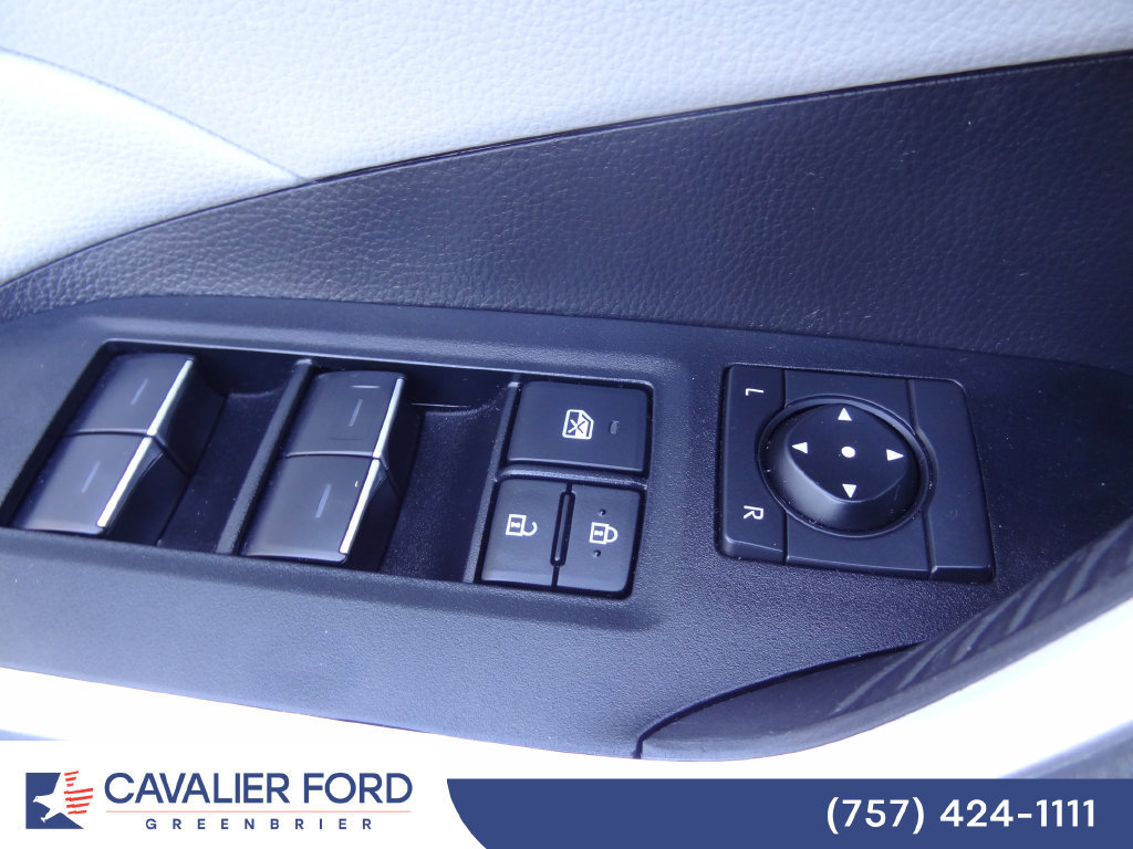 Used 2025 Toyota RAV4 XLE w/ Convenience Package AWD/4WD image 15