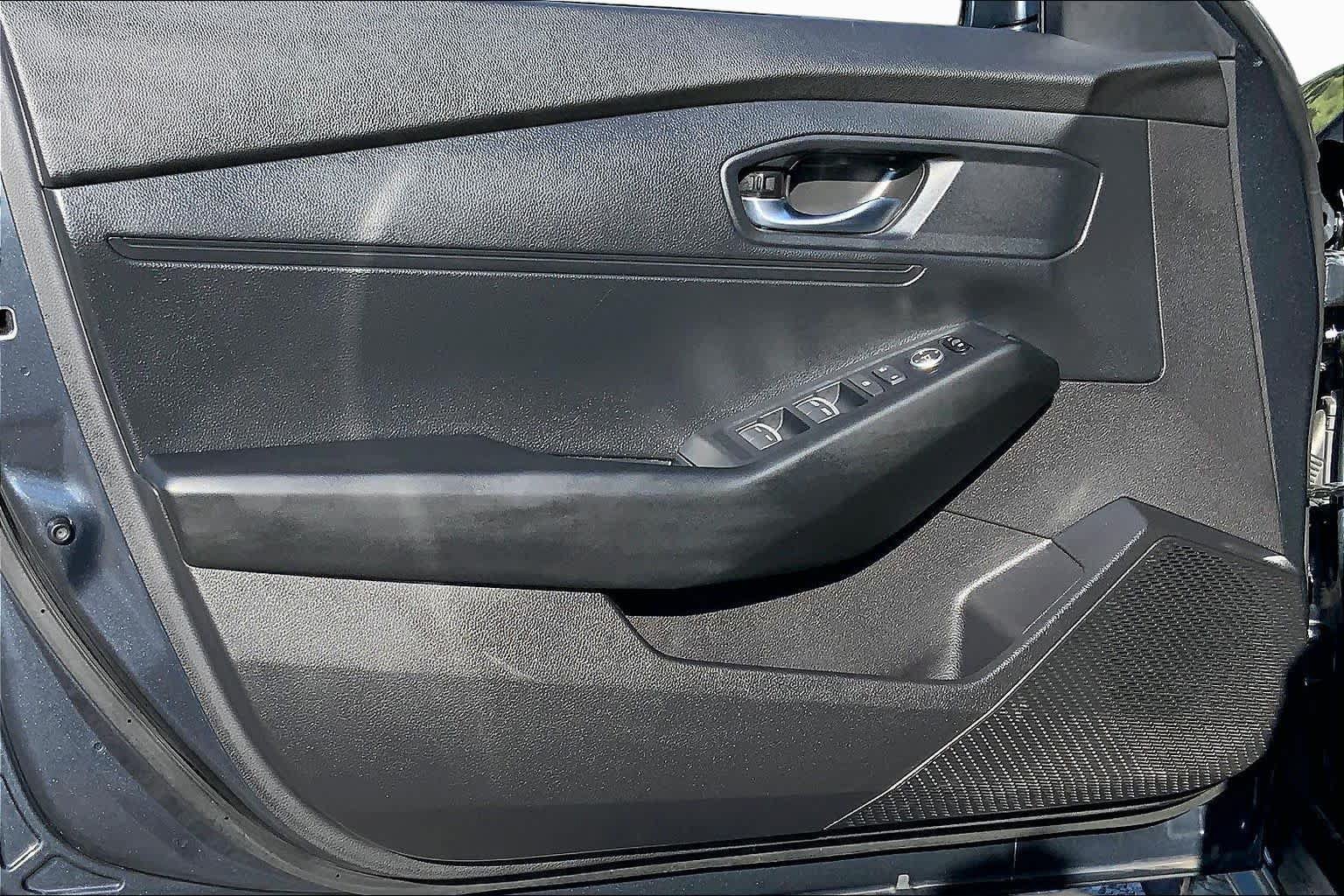 Used 2025 Honda Accord LX image 19