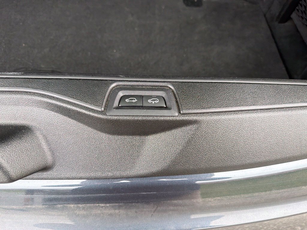 Used 2022 BMW X7 xDrive40i w/ Premium Package AWD/4WD image 18