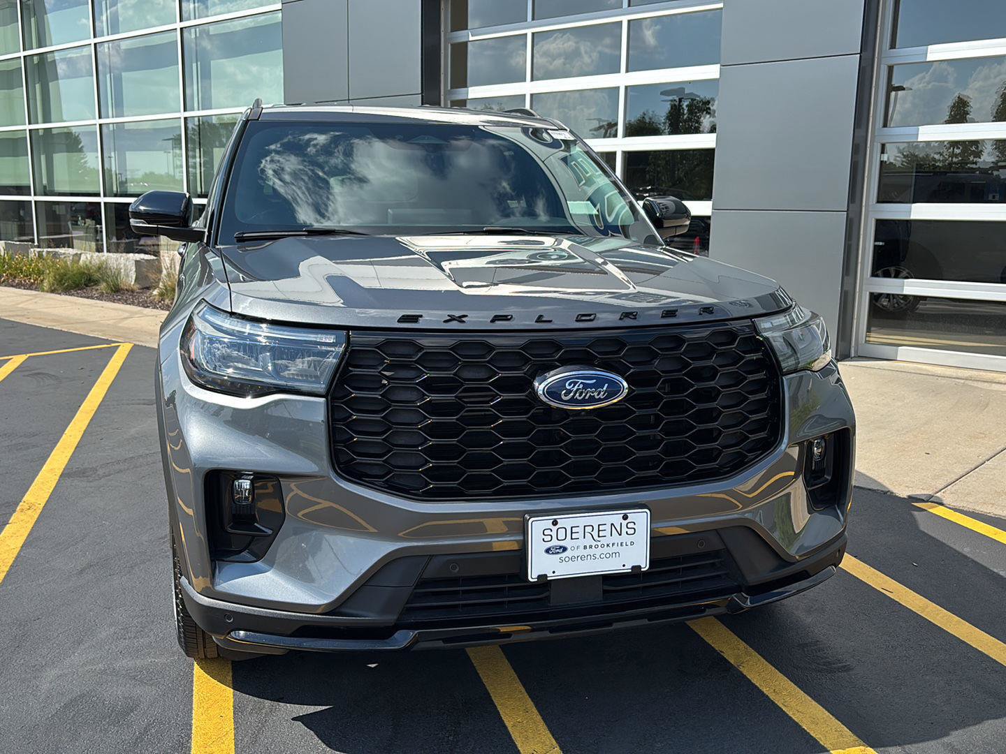Certified 2026 Ford Explorer ST-Line AWD/4WD image 4
