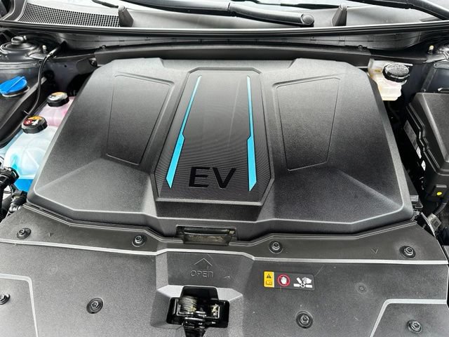 Used 2024 Hyundai Ioniq 5 SEL AWD/4WD image 9
