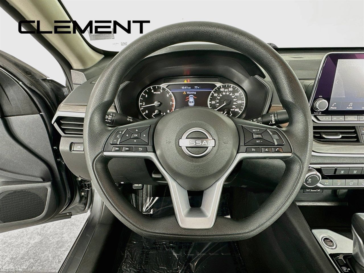 Used 2025 Nissan Altima 2.5 SV FWD image 15